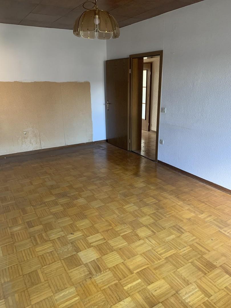 Raum im EG mit Parket