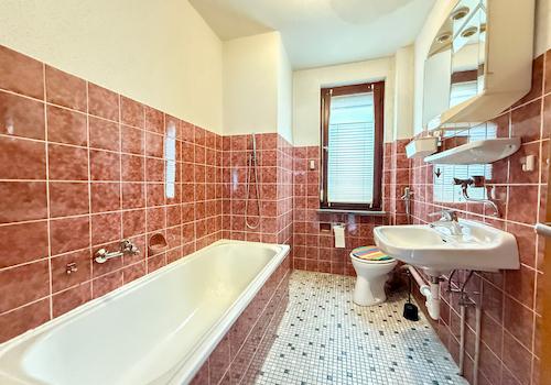 Badezimmer EG
