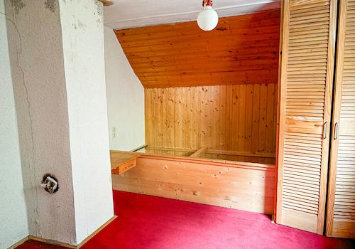Zimmer Dachboden Altbau