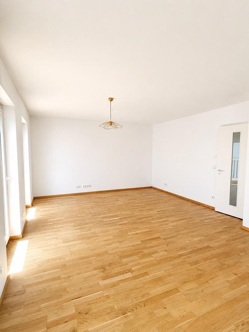 Wohnzimmer unmöbliert