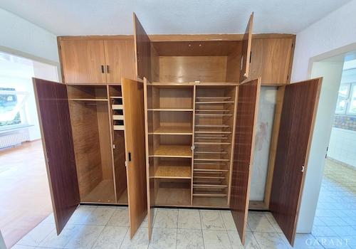 Integrierte Garderobe
