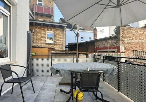 1. Terrasse (EG)