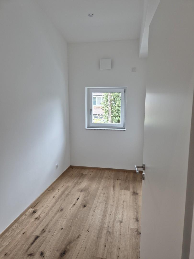 Arbeits-/Ankleidezimmer