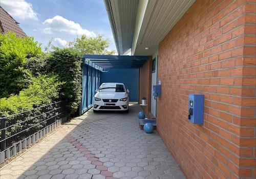 Eingang/Carport