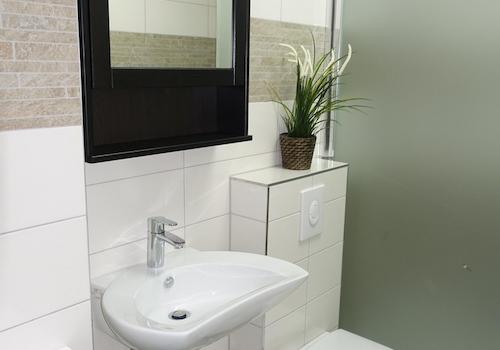 modernes Badezimmer