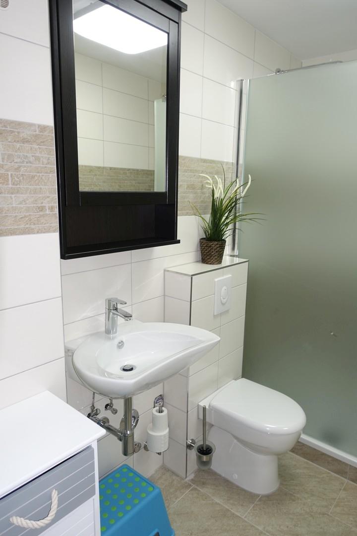 modernes Badezimmer