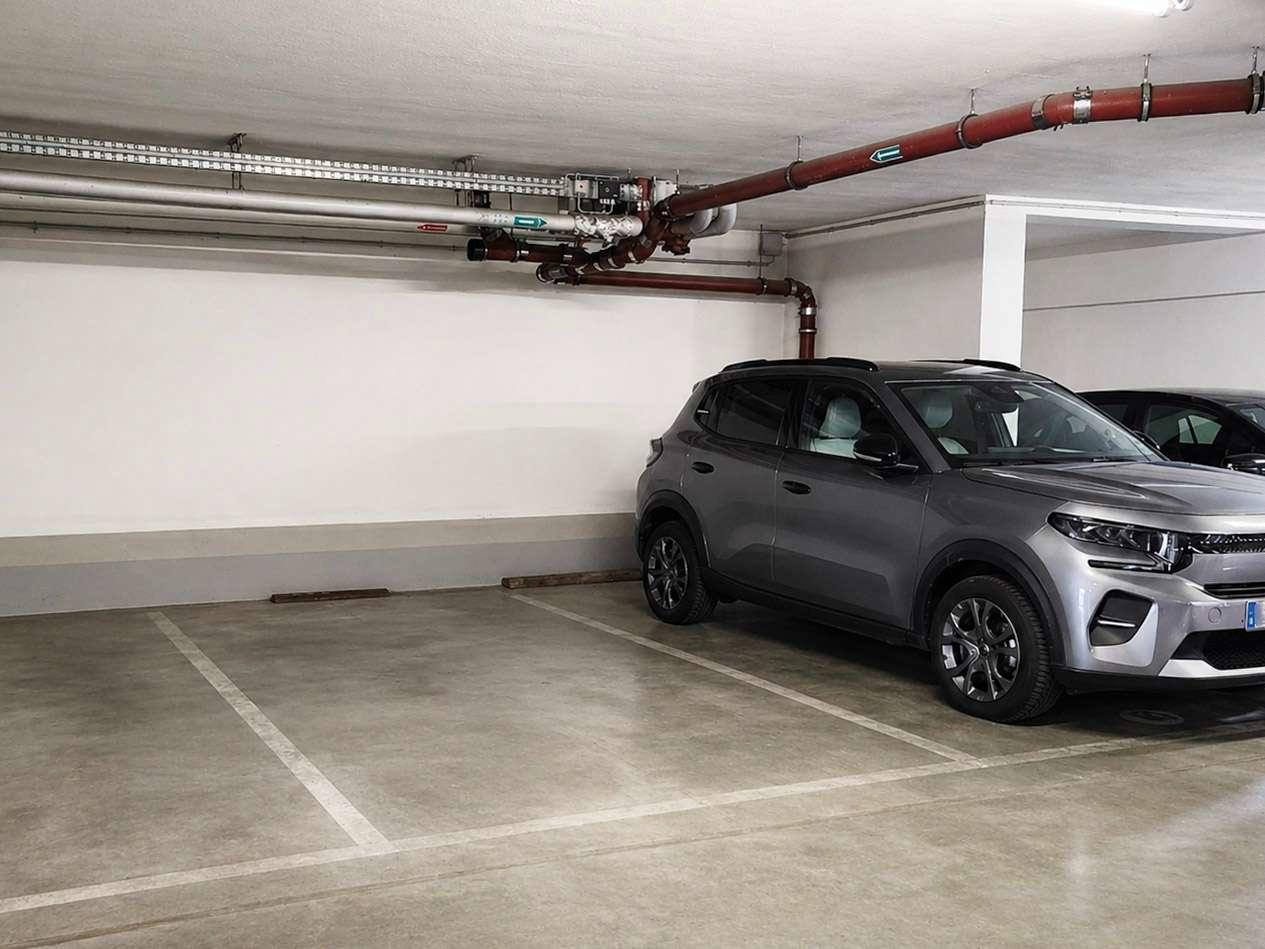 Tiefgaragenstellplatz