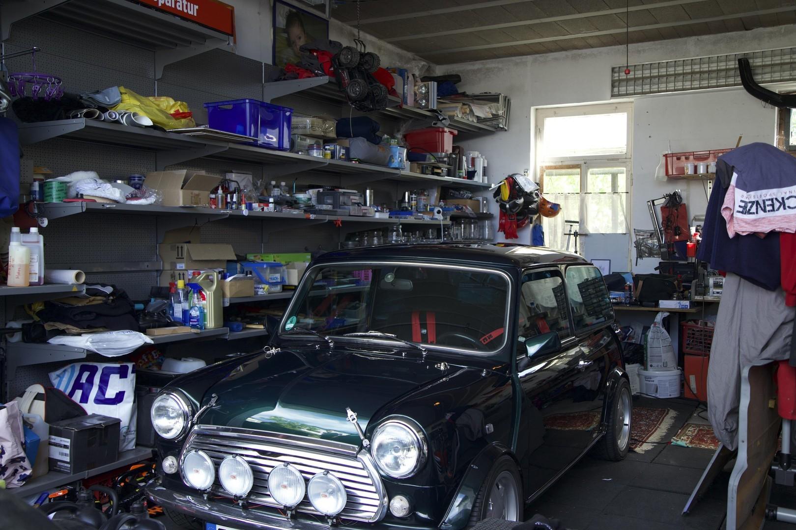 Großzügige Garage