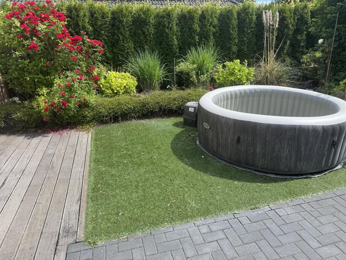 Ansicht vom  Garten hinten