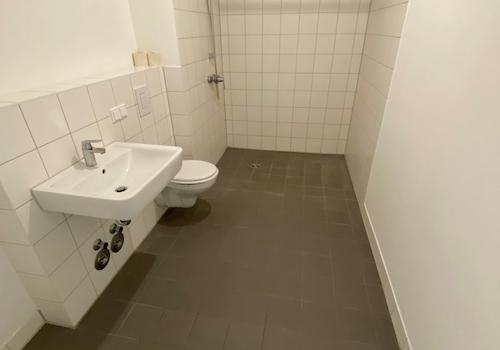Bad mit bodengleicher Dusche