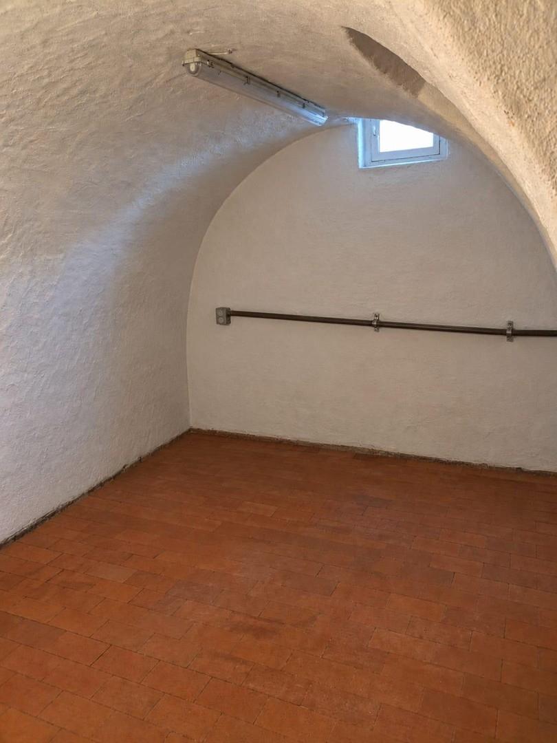 Keller