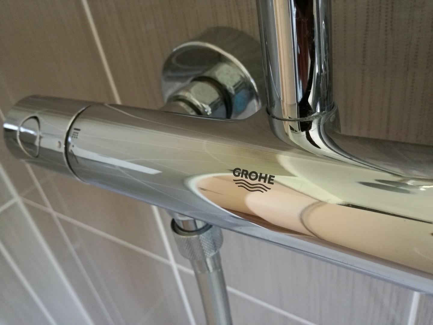 Hochwertige Badamaturen