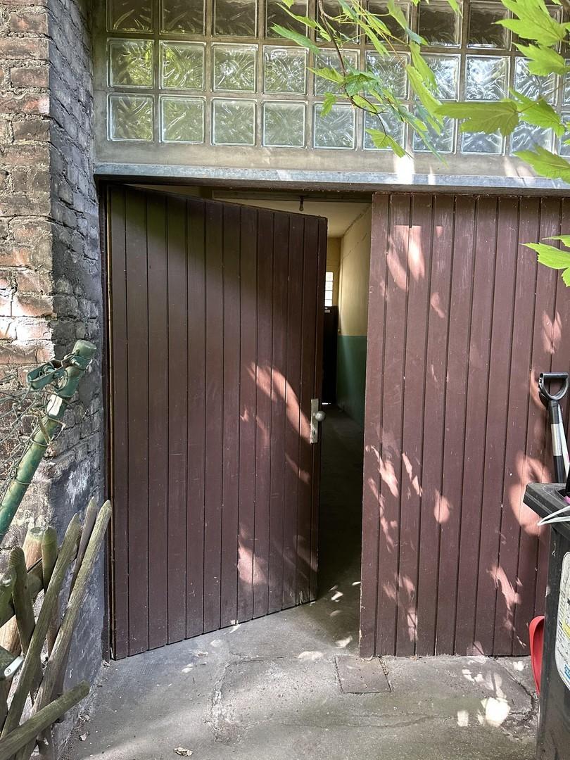 Garage (am Hinterhaus angebaut
