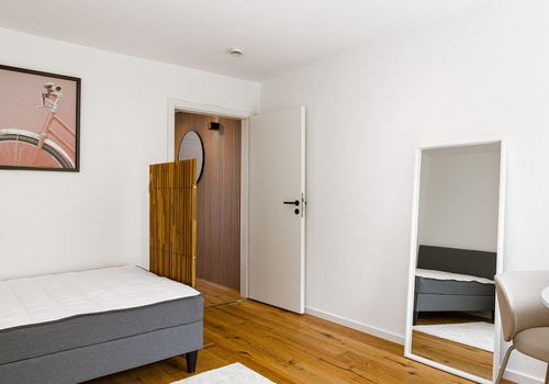 Wohn- und Schlafzimmer