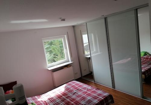Schlafzimmer Eltern