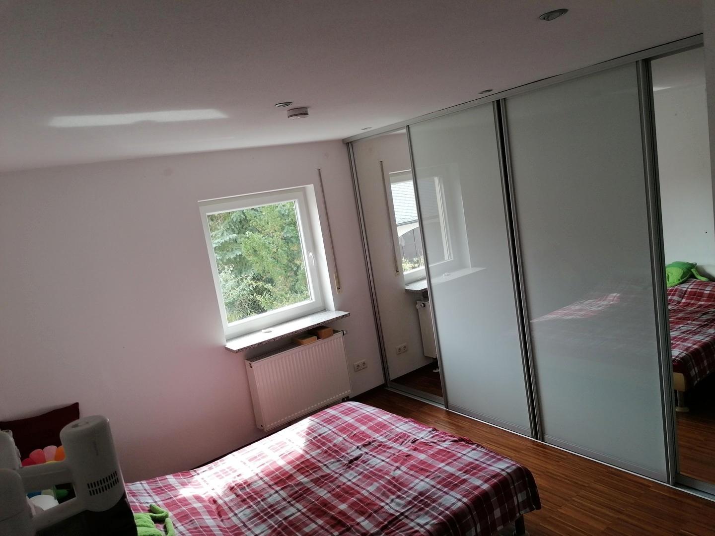 Schlafzimmer Eltern