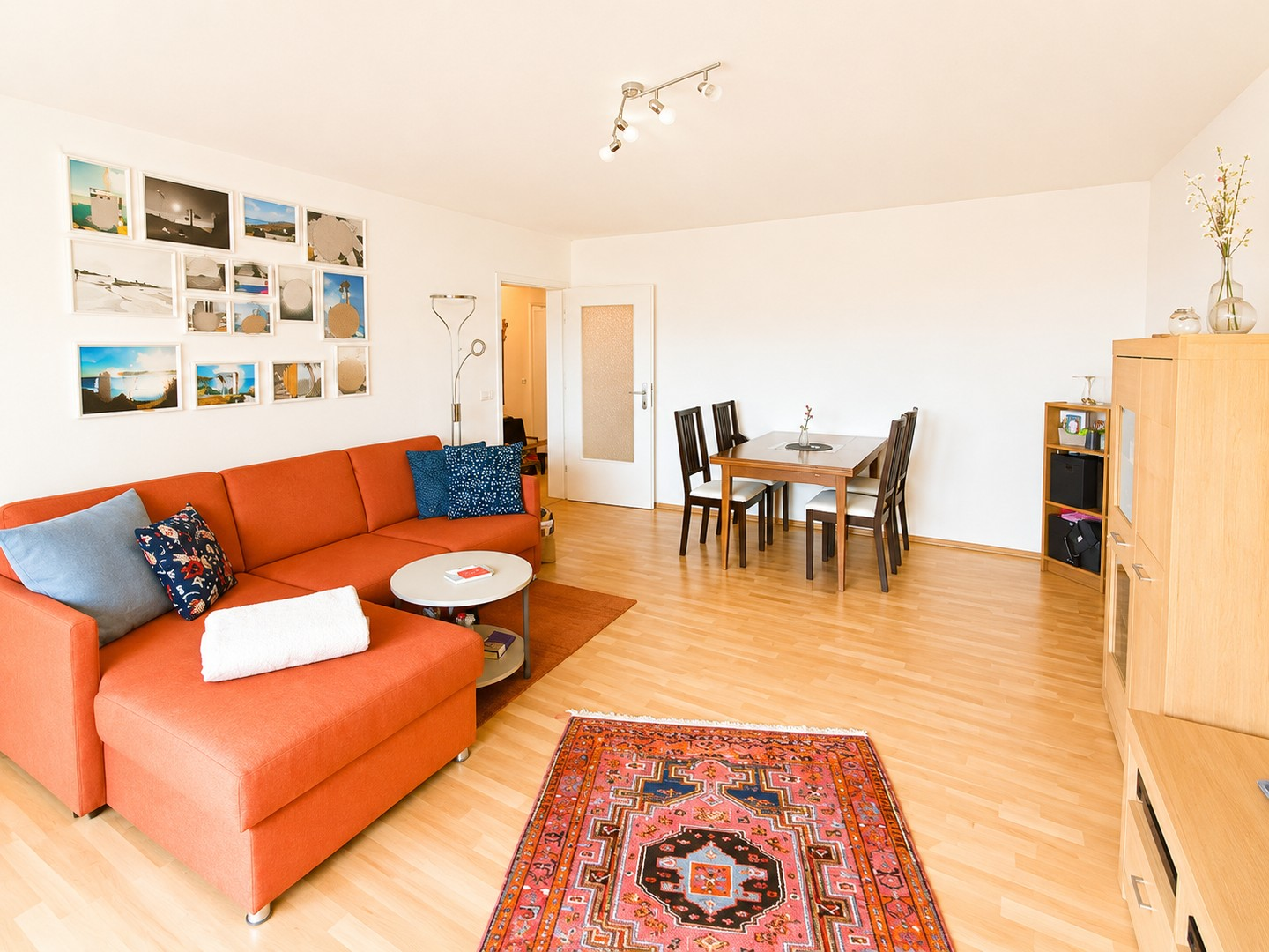 Wohnzimmer Fensterseite