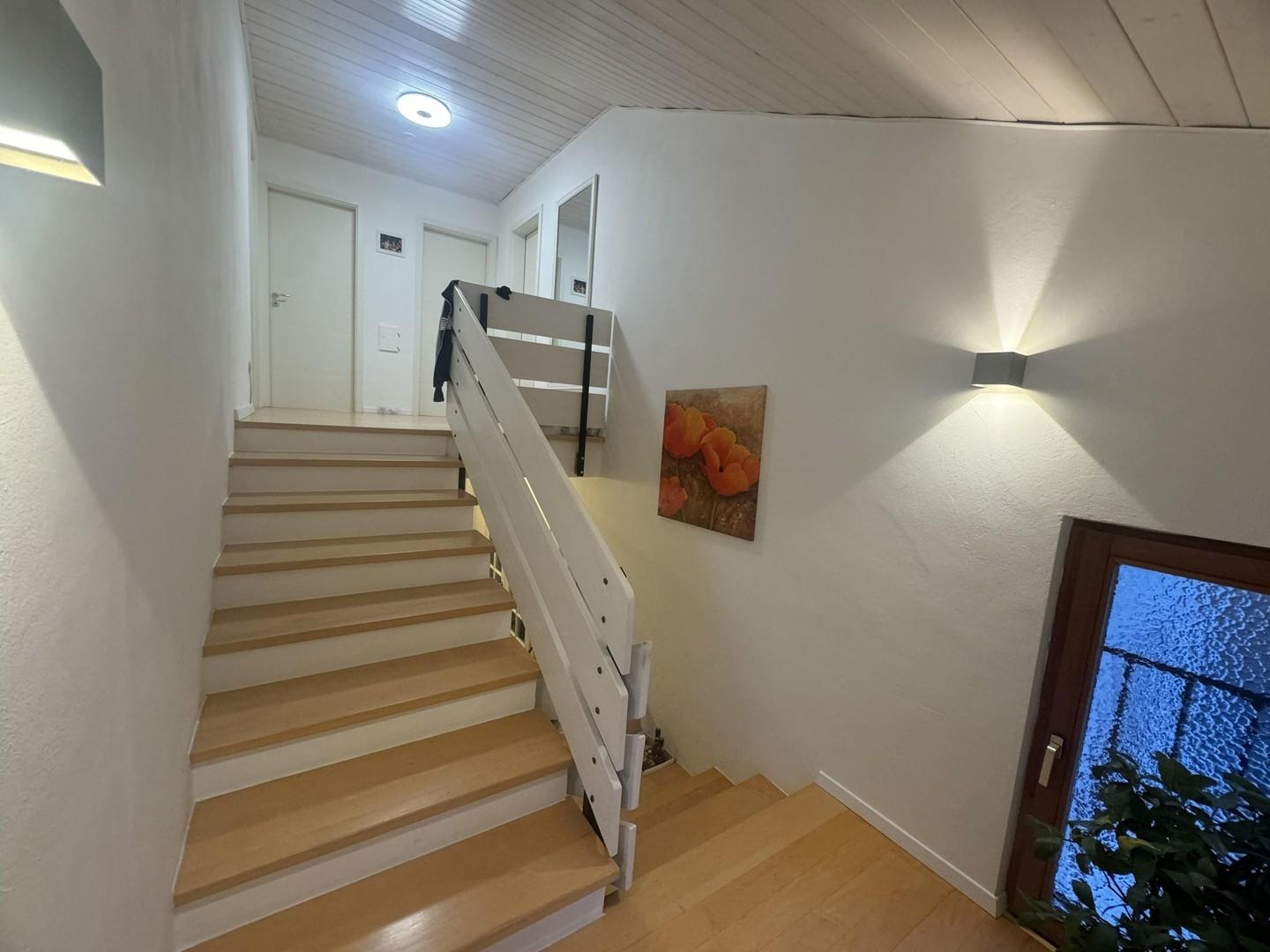 Treppe zu 1.OG