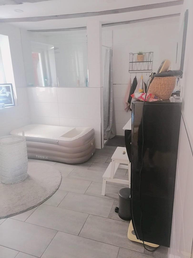 Bad mit Dusche