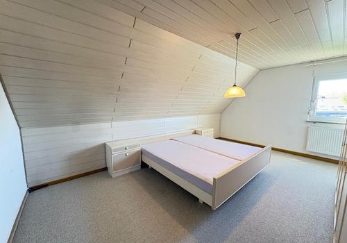 Schlafzimmer DG