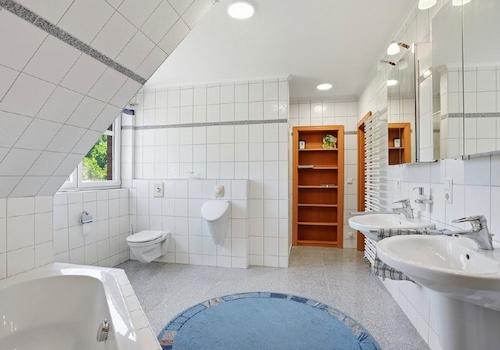 Badezimmer I - Bild I