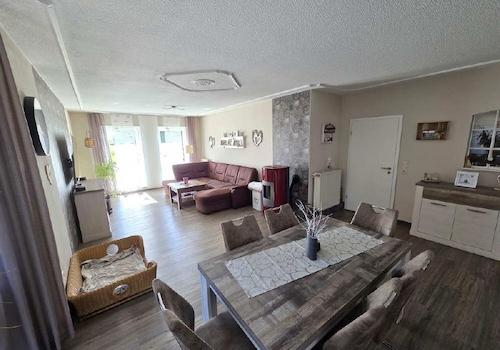 Wohn- und Esszimmer