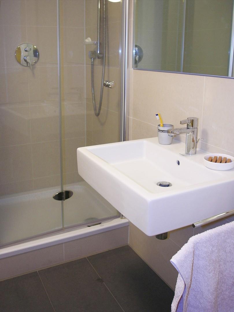 zeitloses Duschbad