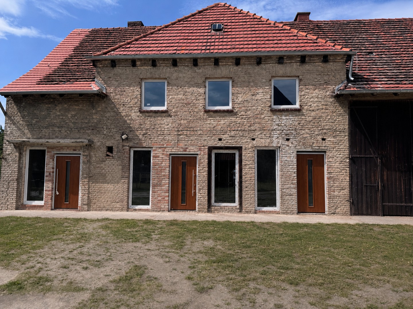 Linke Seite Eckwohnung 