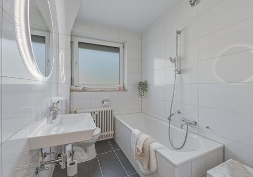 Modernes Tageslichtbad