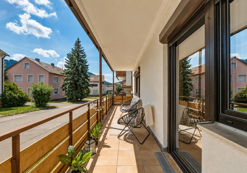 Großer Sonnenbalkon
