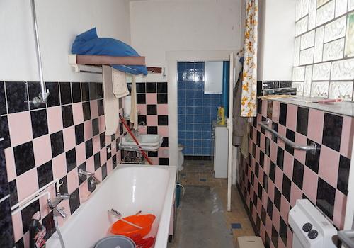 Badezimmer EG