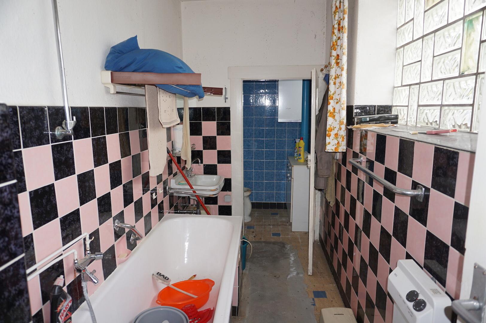 Badezimmer EG