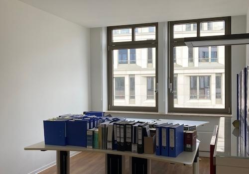 im Büro Beispiel 