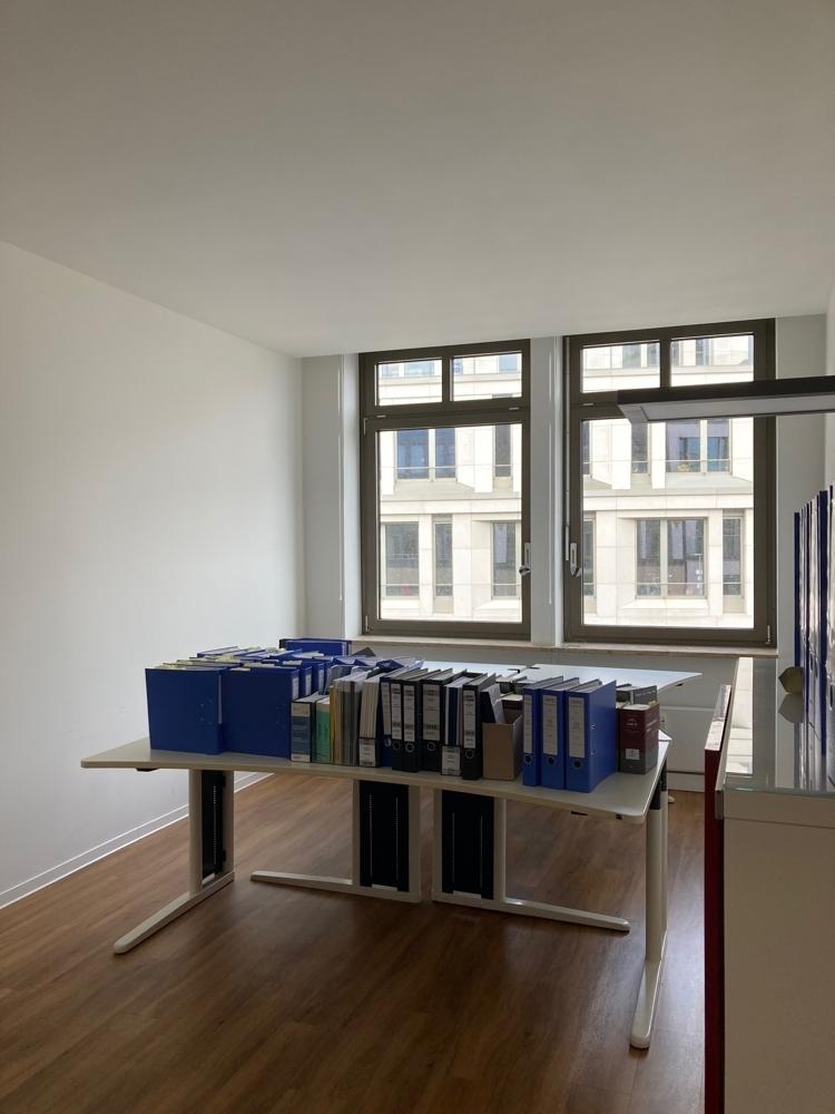 im Büro Beispiel 