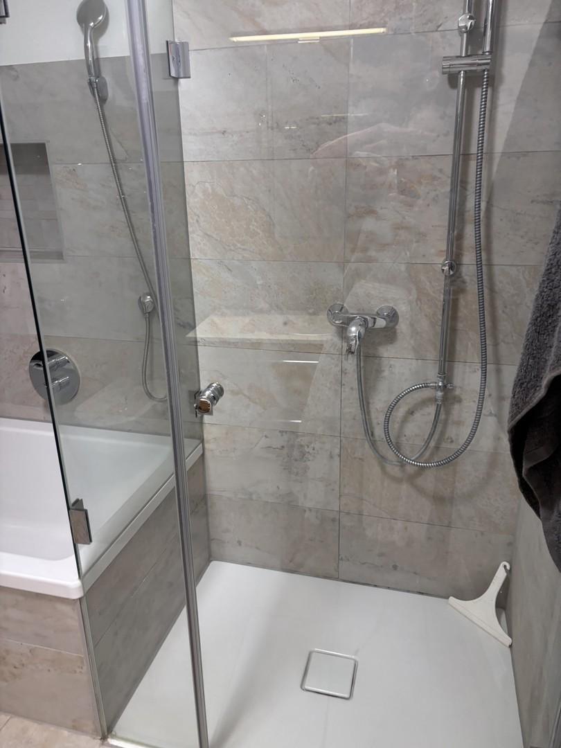 Bad Badewanne+Dusche