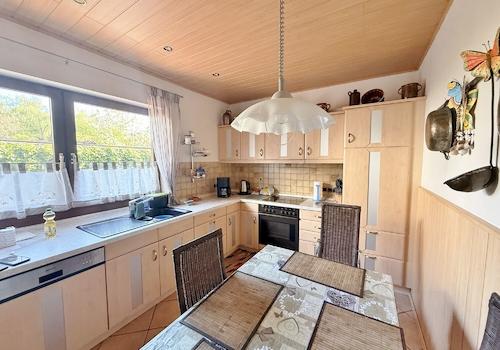 rückwärtiges Haus / EG / Küche