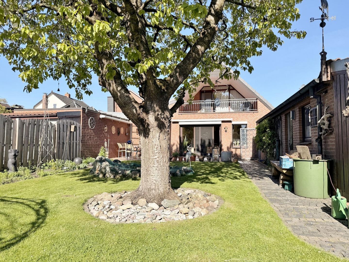 rückwärtiges Haus / Süd-Garten
