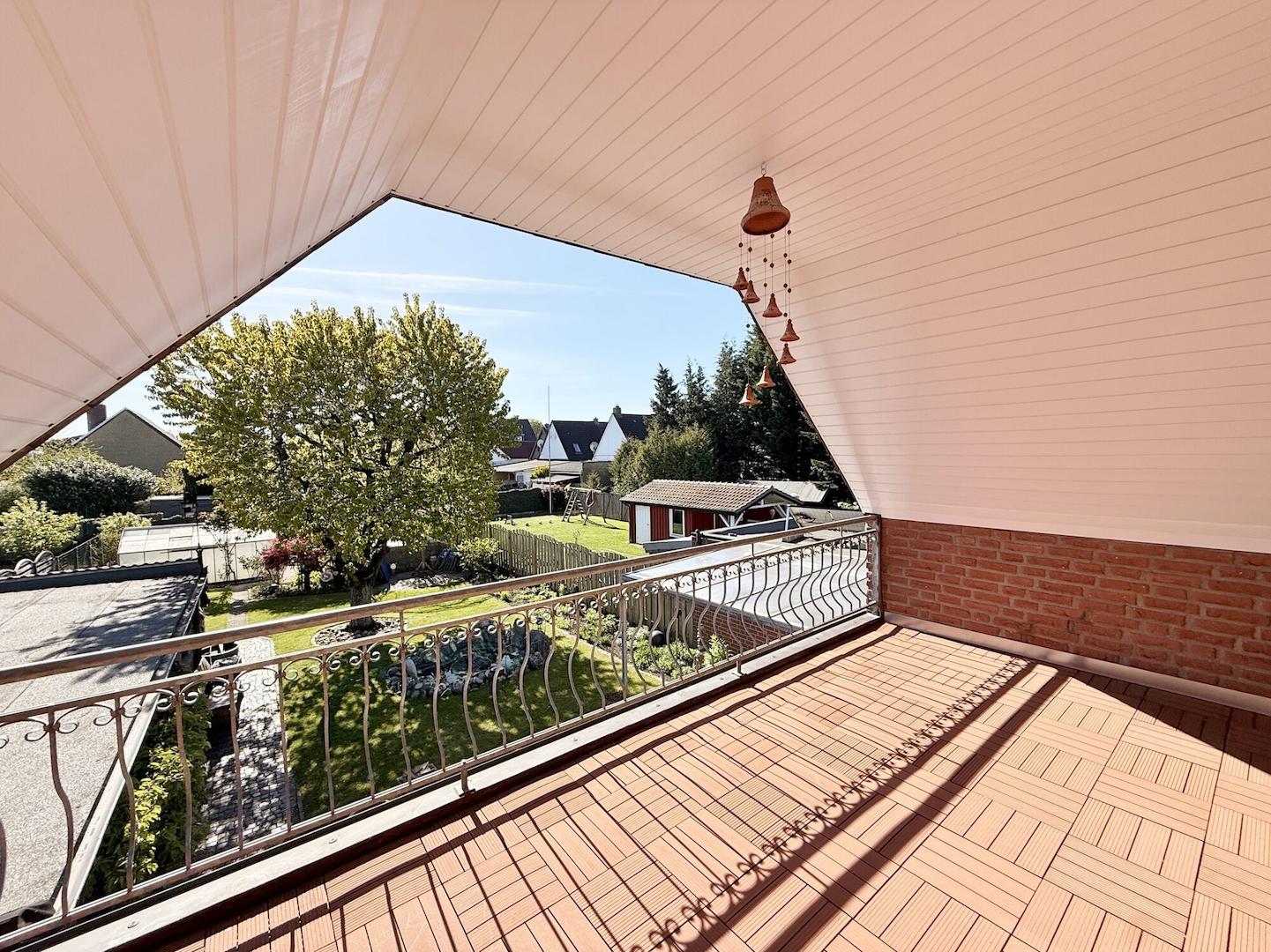 rückwärtiges Haus / OG / Loggia