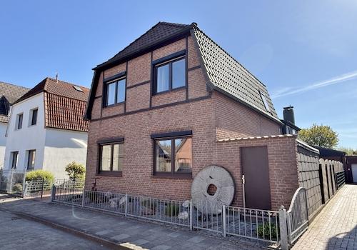 vordere Hausansicht
