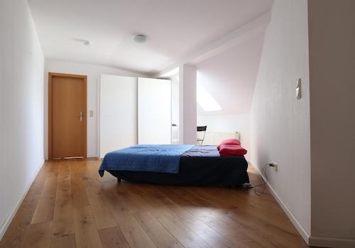 Schlafzimmer 2