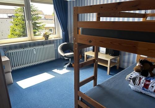 Kinder-bzw. Arbeitszimmer
