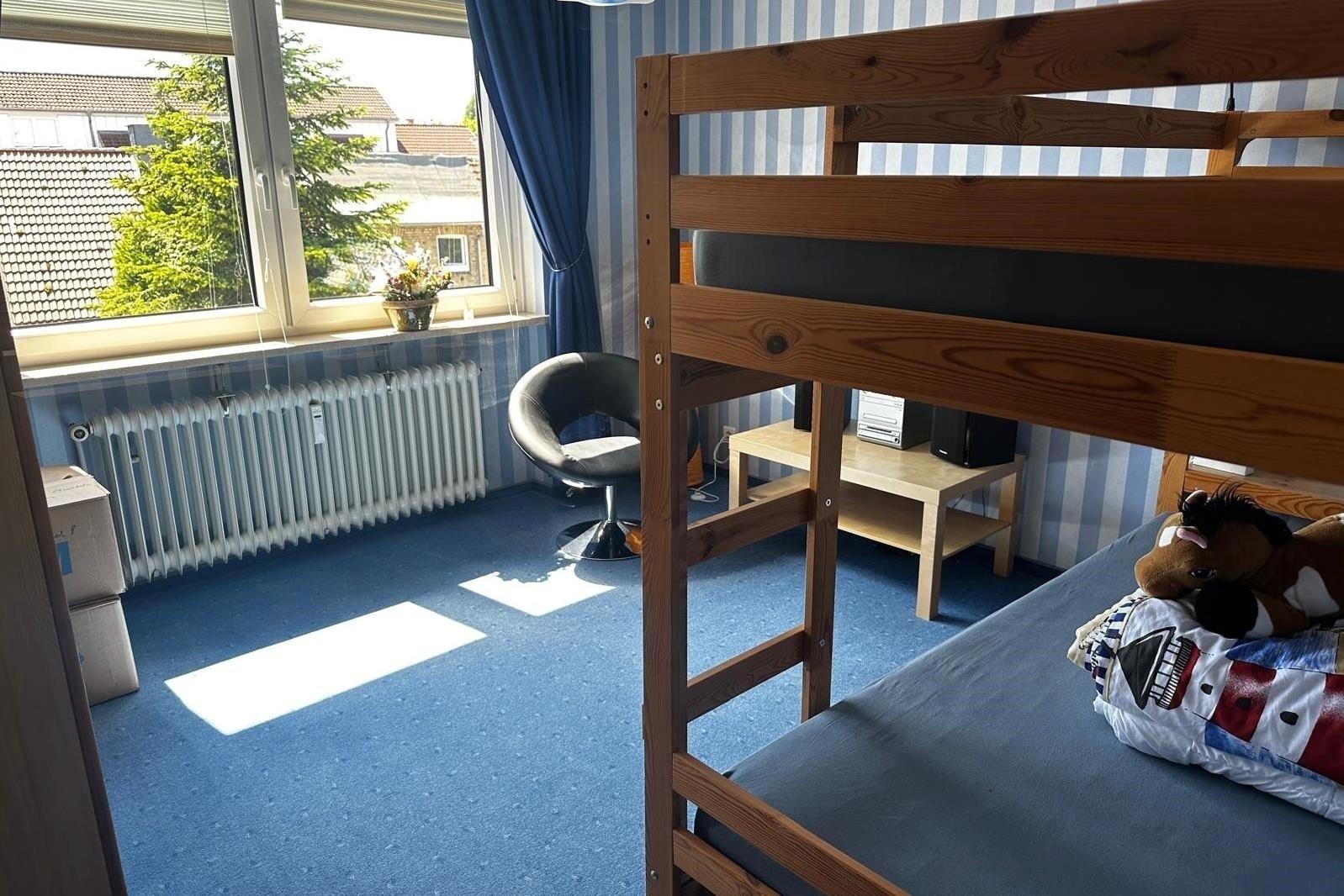 Kinder-bzw. Arbeitszimmer