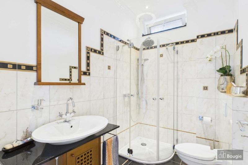 Gäste-WC mit Dusche