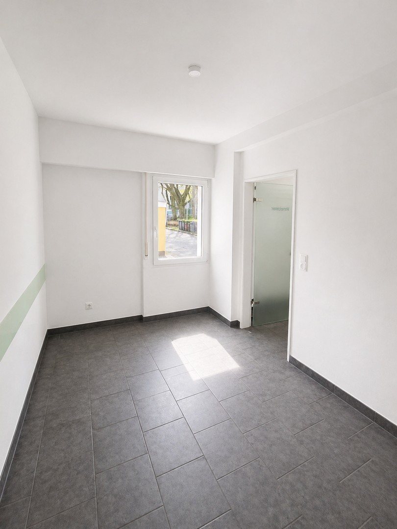 (Warte-)Zimmer 4