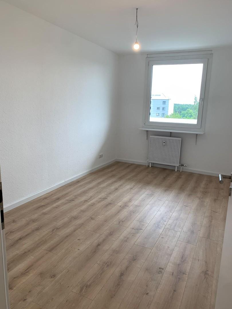 Kinderzimmer / Home Office 