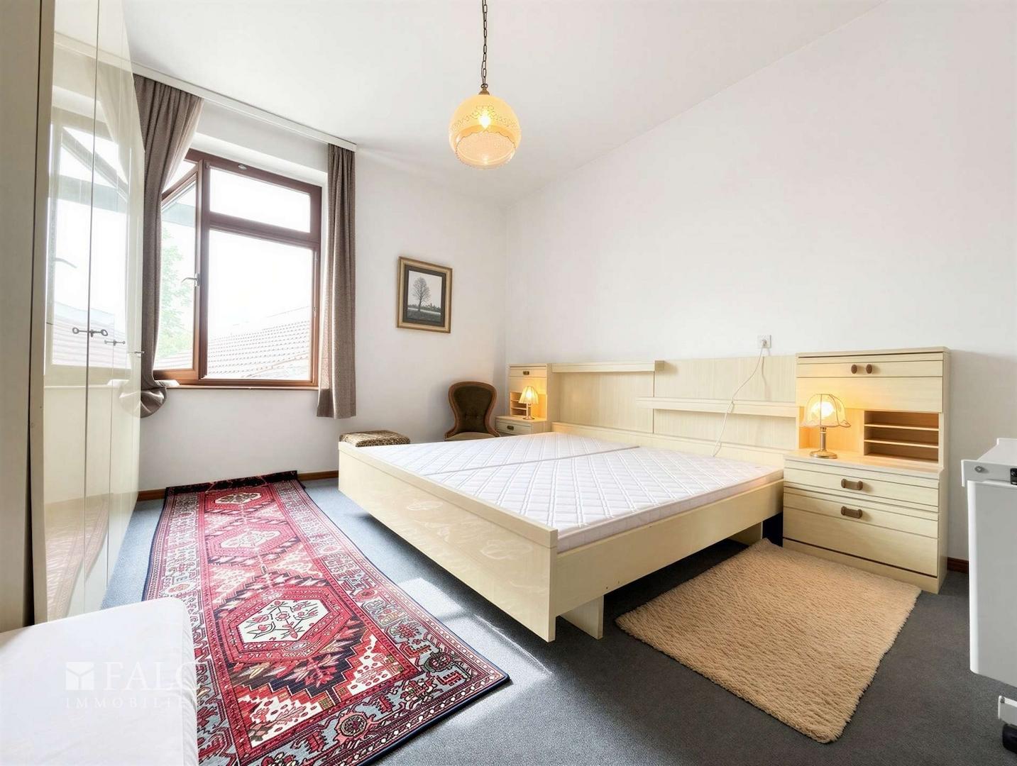 2. OG Vorderhaus Schlafzimmer 