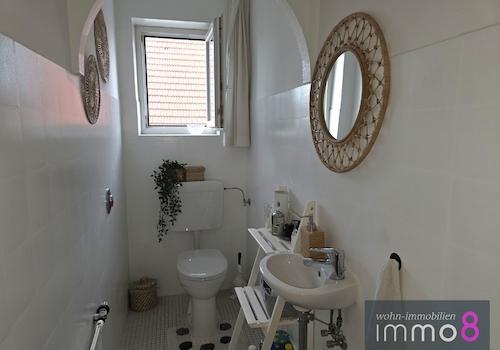 separates WC