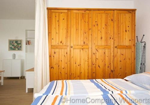 Kleiderschrank
