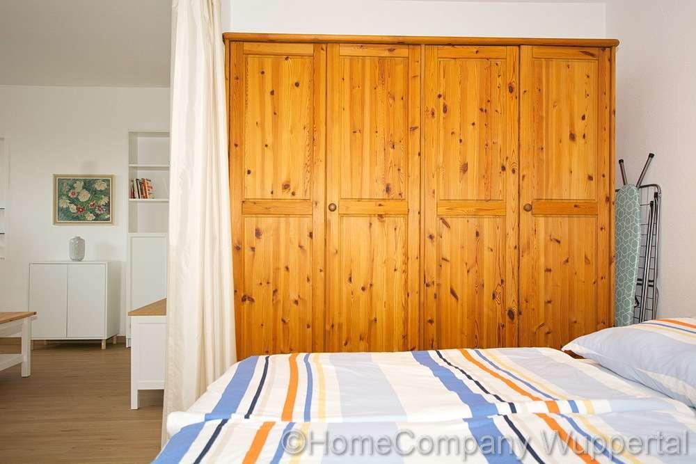 Kleiderschrank