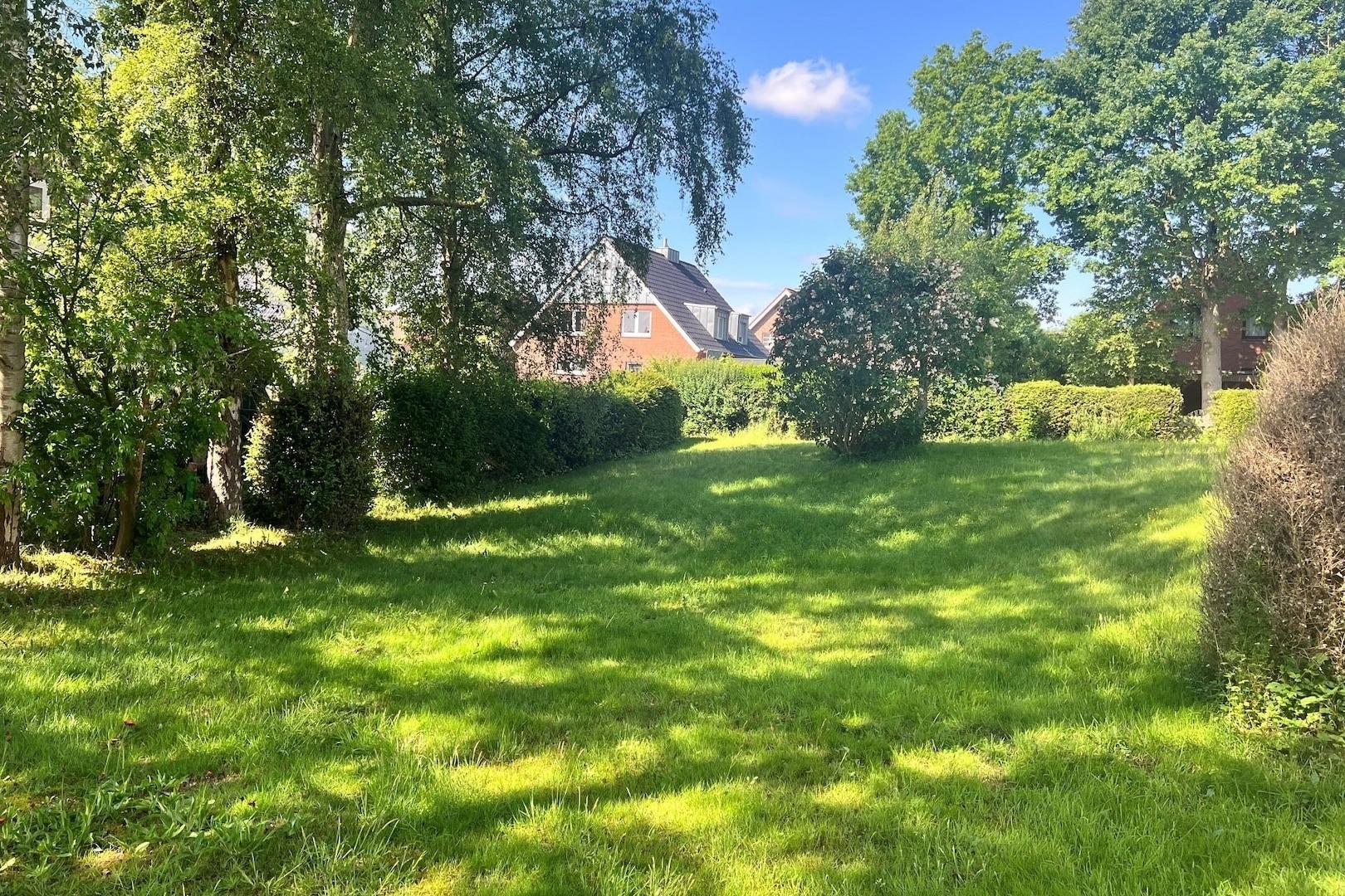 Grundstück rechts